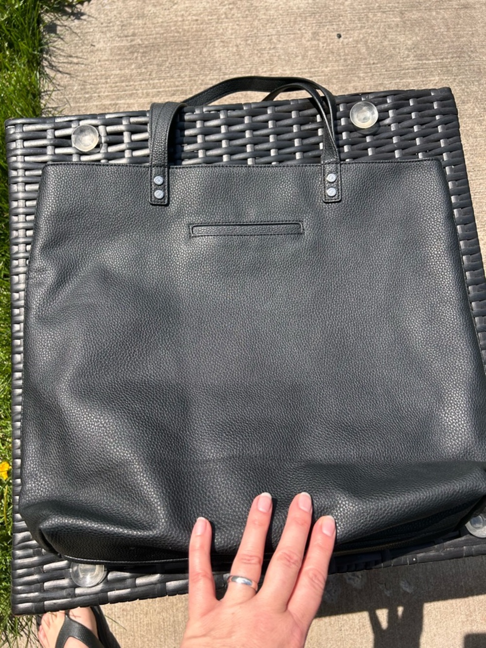 Thirty-one Around Town Tote & Matching Wallet - Picture 12 of 12